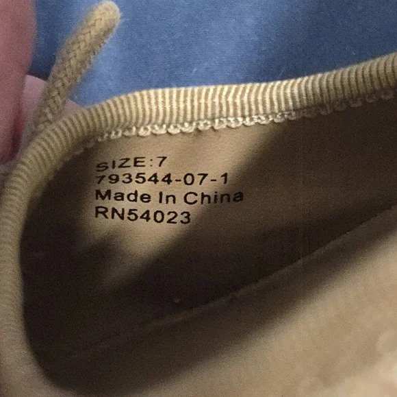 Banana Republic Snakeskin Flat Dress Shoes - Bow Detail - Size 7 - Picture 9 of 9